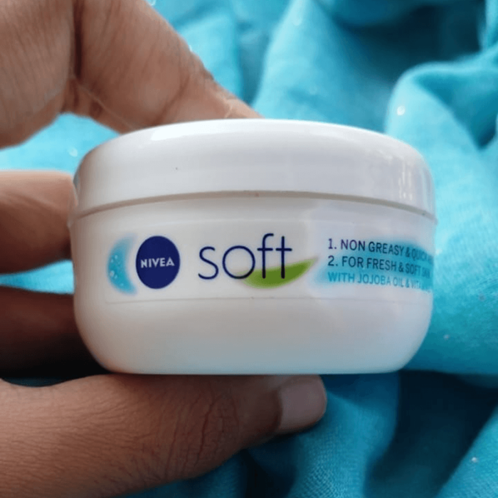 Nivea Soft Light Moisturising Cream