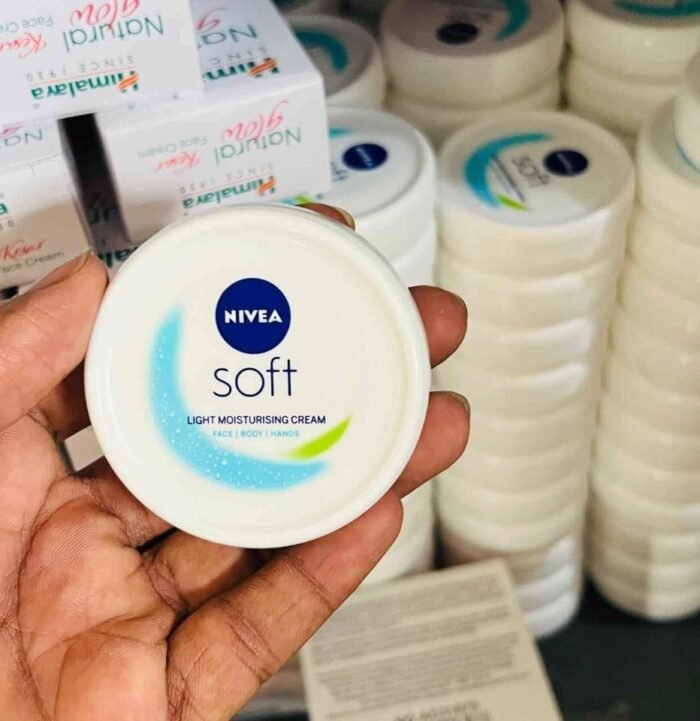 Nivea Soft Light Moisturising Cream
