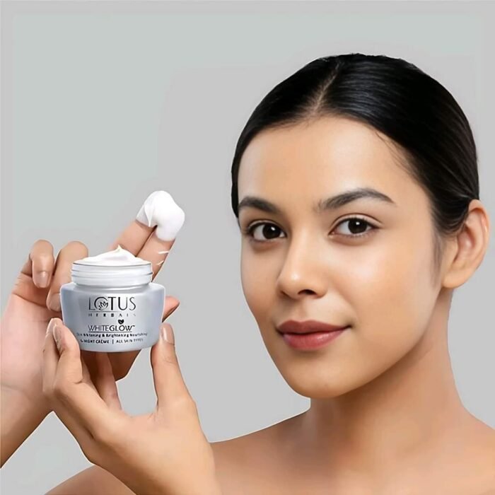 Lotus Hearbals White Glow Nighrt Cream