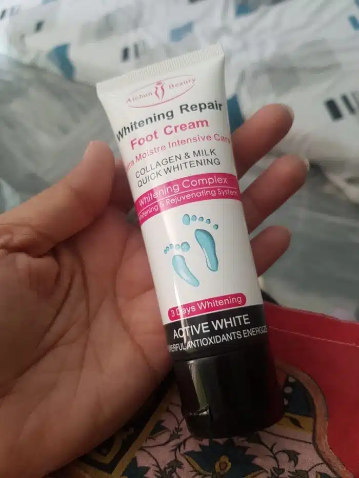 Aichun Beauty Whitening Repair Foot Cream